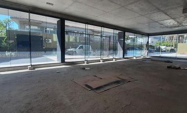 Local en venta y alquiler en  Olivos