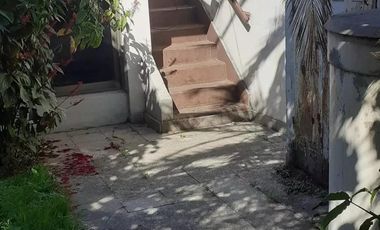 Casa en venta - 3 Dormitorios 2 Baños - Cochera - 223Mts2 - Quilmes