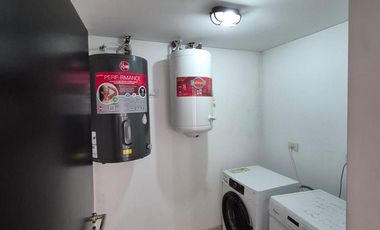 Lindísimo departamento en piso 3ro. amplio 2 ambientes con balcón aterrazado y cochera