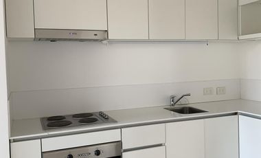 Lindísimo departamento en piso 3ro. amplio 2 ambientes con balcón aterrazado y cochera
