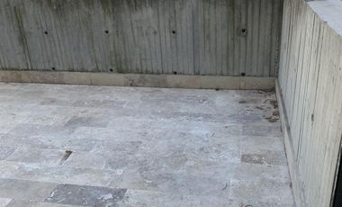 Lindísimo departamento en piso 3ro. amplio 2 ambientes con balcón aterrazado y cochera