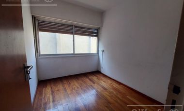 Impecable 3 ambientes en alquiler con cochera y baulera  en Quilmes centro