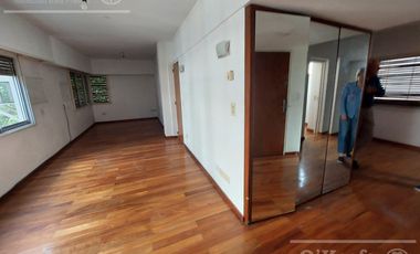 Impecable 3 ambientes en alquiler con cochera y baulera  en Quilmes centro