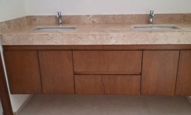 Casa (127) en Venta en Privada Nadira en Conkal