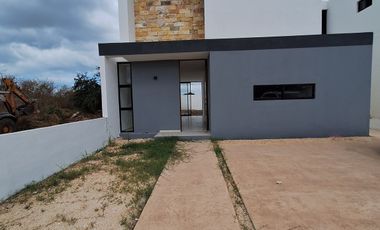 Casa (127) en Venta en Privada Nadira en Conkal