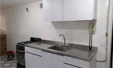 Venta / Arriendo apto en la 93