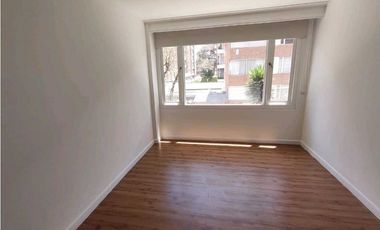 Venta / Arriendo apto en la 93