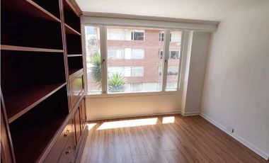 Venta / Arriendo apto en la 93