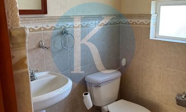 Acogedora Casa en Renta en Fraccionamiento Privado cerca Lago Gpe.