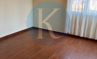 Acogedora Casa en Renta en Fraccionamiento Privado cerca Lago Gpe.