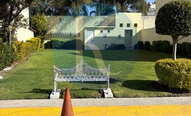 Acogedora Casa en Renta en Fraccionamiento Privado cerca Lago Gpe.