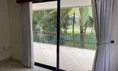 Casa en venta con vista al campo de golf