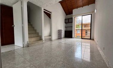 Casa bifamiliar en venta en Cabañas Bello
