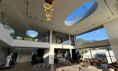 VENTA moderna y espectacular CASA con PISCINA en Las Palmas -POBLADO