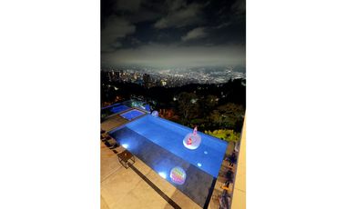 VENTA moderna y espectacular CASA con PISCINA en Las Palmas -POBLADO