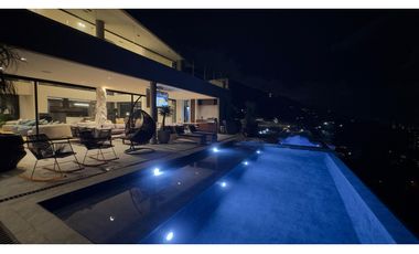 VENTA moderna y espectacular CASA con PISCINA en Las Palmas -POBLADO