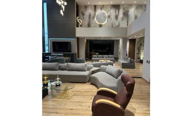 VENTA moderna y espectacular CASA con PISCINA en Las Palmas -POBLADO