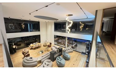 VENTA moderna y espectacular CASA con PISCINA en Las Palmas -POBLADO