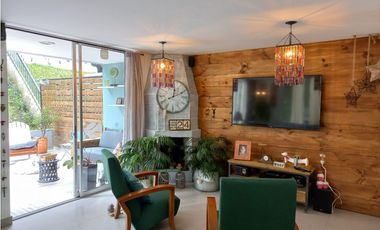 Venta casa de 230 m2 en conjunto cerrado en el Retiro.