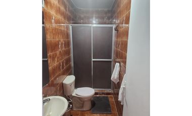 Arrienda casa primer piso  con parqueadero -Estadio