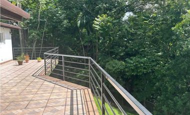 ALQUILER CASA EN ANCON 4 RECAMARAS  LINEA BLANCA EN CERRO  409M2 JP