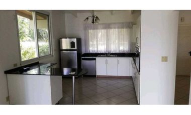 ALQUILER CASA EN ANCON 4 RECAMARAS  LINEA BLANCA EN CERRO  409M2 JP