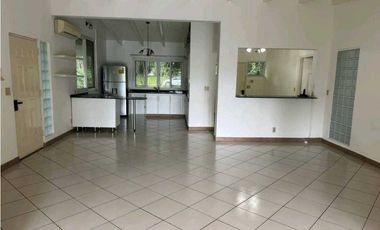 ALQUILER CASA EN ANCON 4 RECAMARAS  LINEA BLANCA EN CERRO  409M2 JP