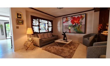 SE VENDE CASA EN EL CANGREJO - BARRIADA CERRADA CON GARITA