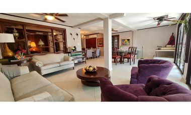 SE VENDE CASA EN EL CANGREJO - BARRIADA CERRADA CON GARITA