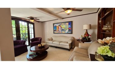 SE VENDE CASA EN EL CANGREJO - BARRIADA CERRADA CON GARITA