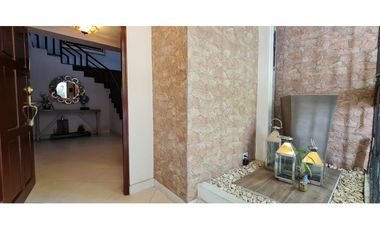SE VENDE CASA EN EL CANGREJO - BARRIADA CERRADA CON GARITA