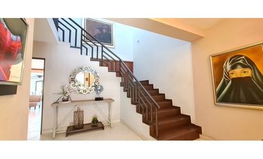 SE VENDE CASA EN EL CANGREJO - BARRIADA CERRADA CON GARITA