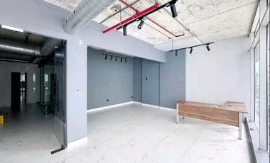 OFICINA EN OBARRIO SORTIS BUSINESS TOWERS 129M2 CON DIVISIONES