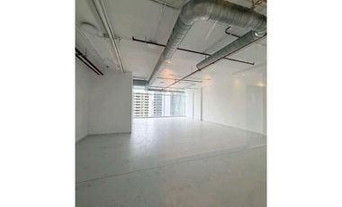 OFICINA EN OBARRIO SORTIS BUSINESS TOWERS 129M2 CON DIVISIONES