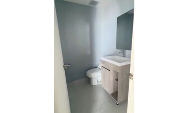 OFICINA EN OBARRIO SORTIS BUSINESS TOWERS 129M2 CON DIVISIONES