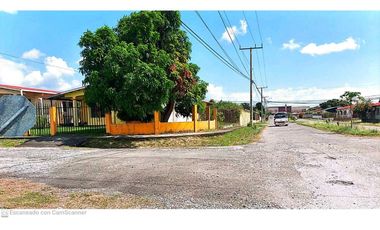 VENDO CASA GRAN OPORTUNIDAD ALTOS DELPRADO FRENTE BOULEVARD PENONOMÉ