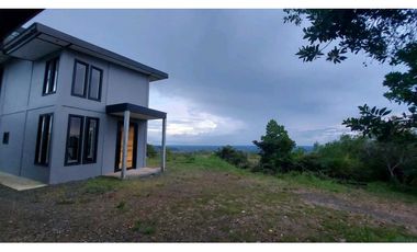SE VENDE HERMOZA CASA DE 2 PLANTAS SANTA CRUZ PENONOMÉ