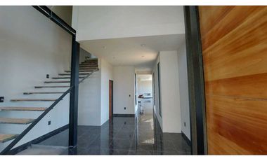 SE VENDE HERMOZA CASA DE 2 PLANTAS SANTA CRUZ PENONOMÉ