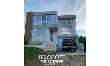 CASA EN VENTA EN COSTA ESMERALDA BARRIO PRIVADO