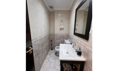 Chalet en lote propio - Parque y cochera triple APTO CREDITO - Chauvín