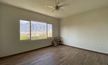 Casa en venta en Valle Poniente, Fracc. Los Cenizos