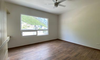 Casa en venta en Valle Poniente, Fracc. Los Cenizos
