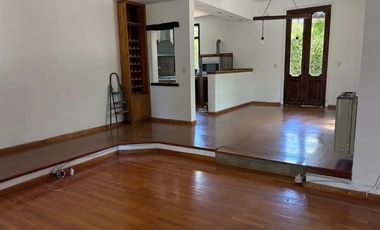 Casa en alquiler en Villa Udaondo