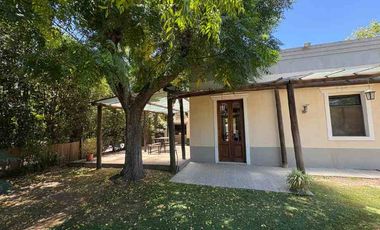 Casa en alquiler en Villa Udaondo