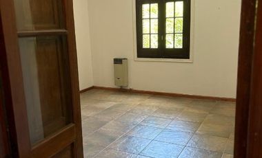 Casa en alquiler en Villa Udaondo