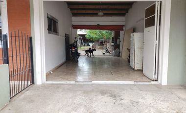 CASA EN VENTA - General Villegas