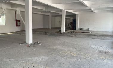 Amplia Nave Industrial de 1,230 m² en Renta sobre Calzada de Tlalpan