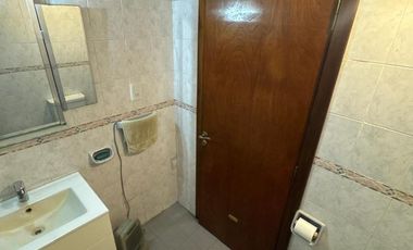 Venta-Casa Chalet de 6 Ambientes - Berazategui Centro