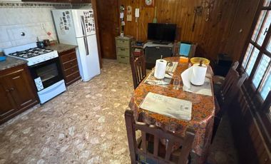 Venta-Casa Chalet de 6 Ambientes - Berazategui Centro