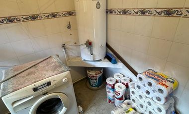 Venta-Casa Chalet de 6 Ambientes - Berazategui Centro